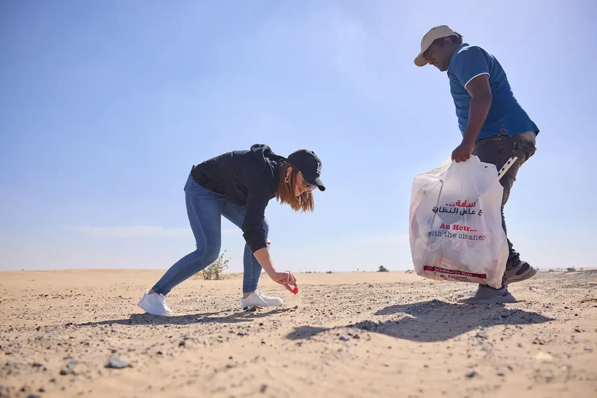 حملة تنظيف الصحراء في العوير، دبي