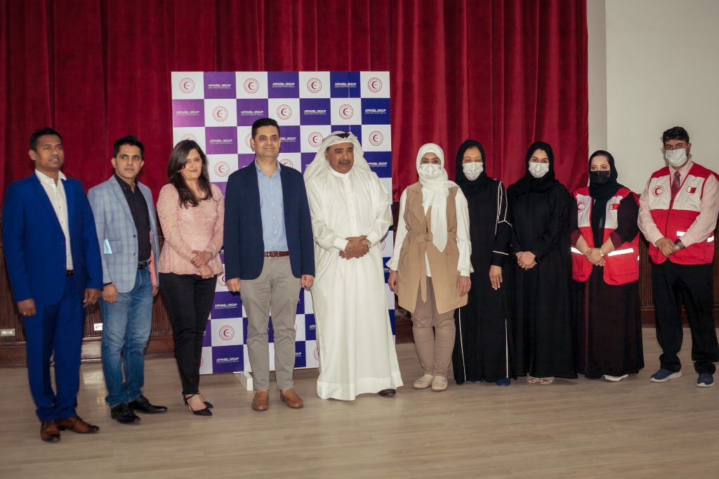 Group of employees from Apparel Group and Bahrain Red Crescent Society