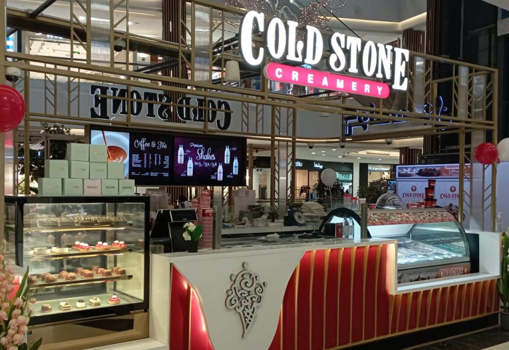 COLD STONE kiosk in the mall