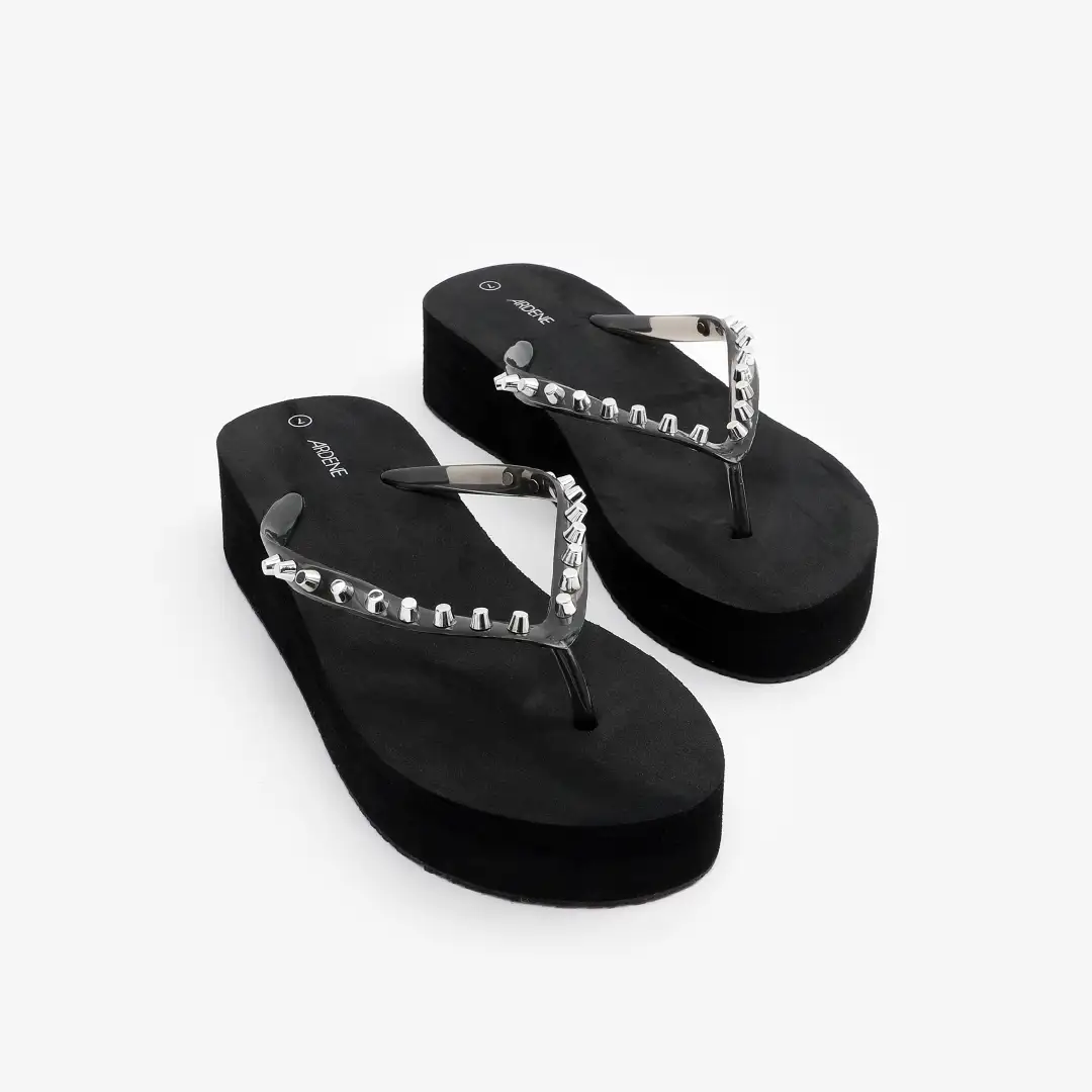 Ardene black flip-flops