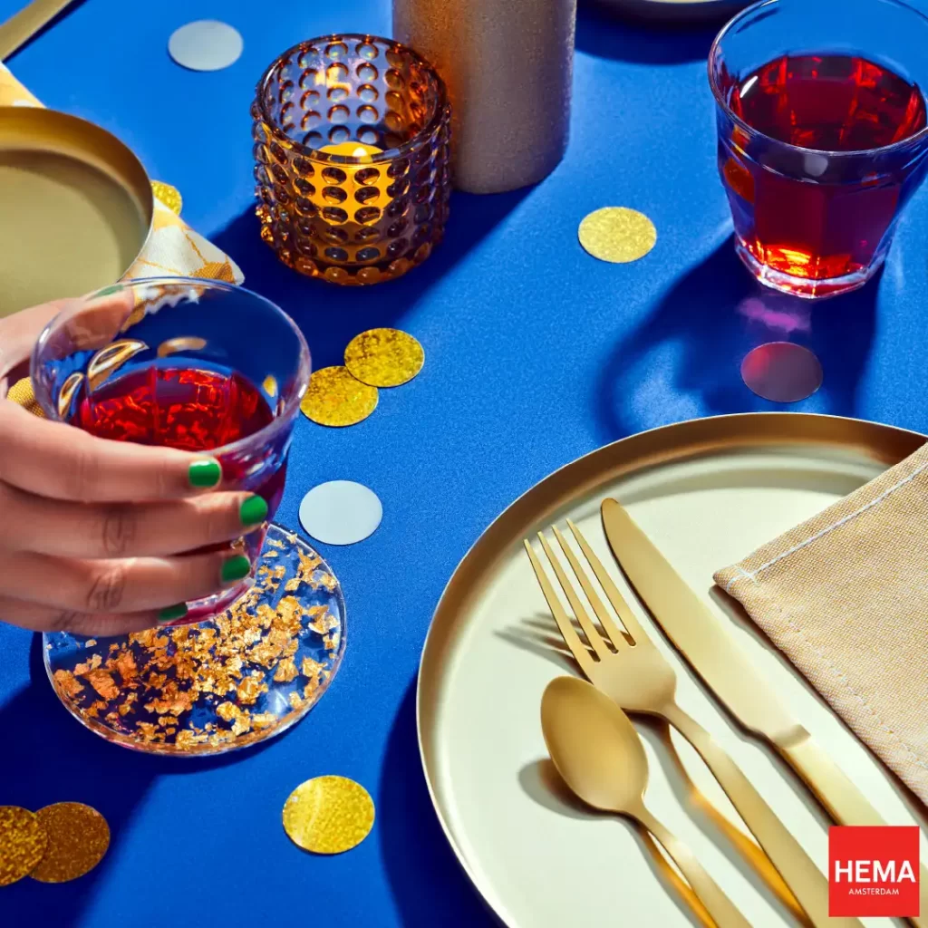 Ramadan table decor, including a plate set and candles