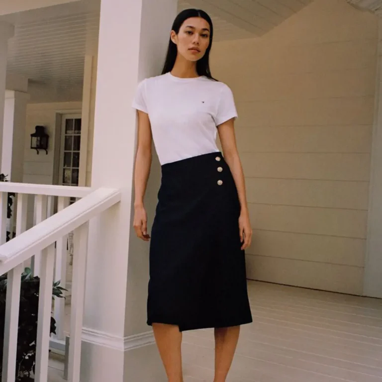 Tommy Hilfiger Solid Waist Skirt with button details